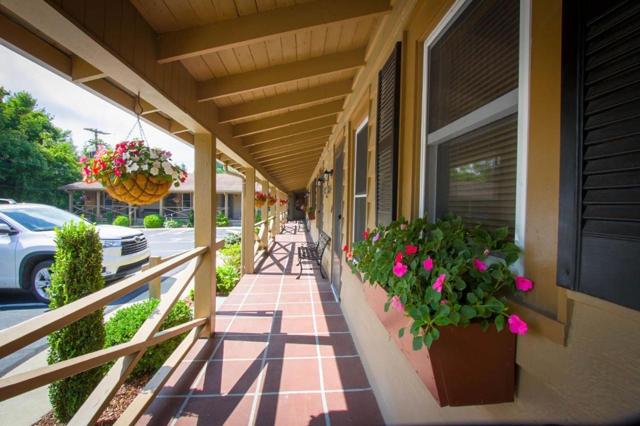 Mountainaire Inn And Log Cabins Blowing Rock Exterior foto